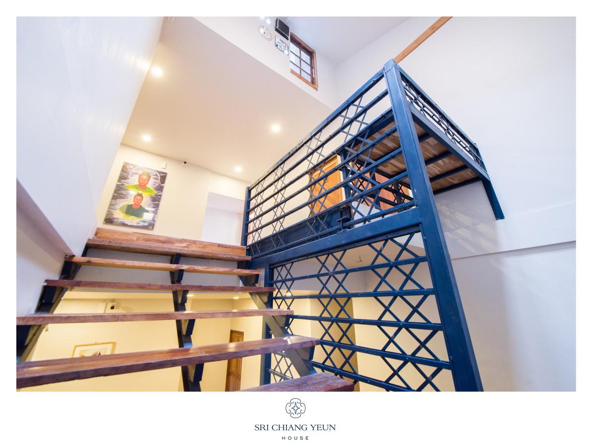 Sri Chiang Yeun House Hotel Chiang Mai Bagian luar foto