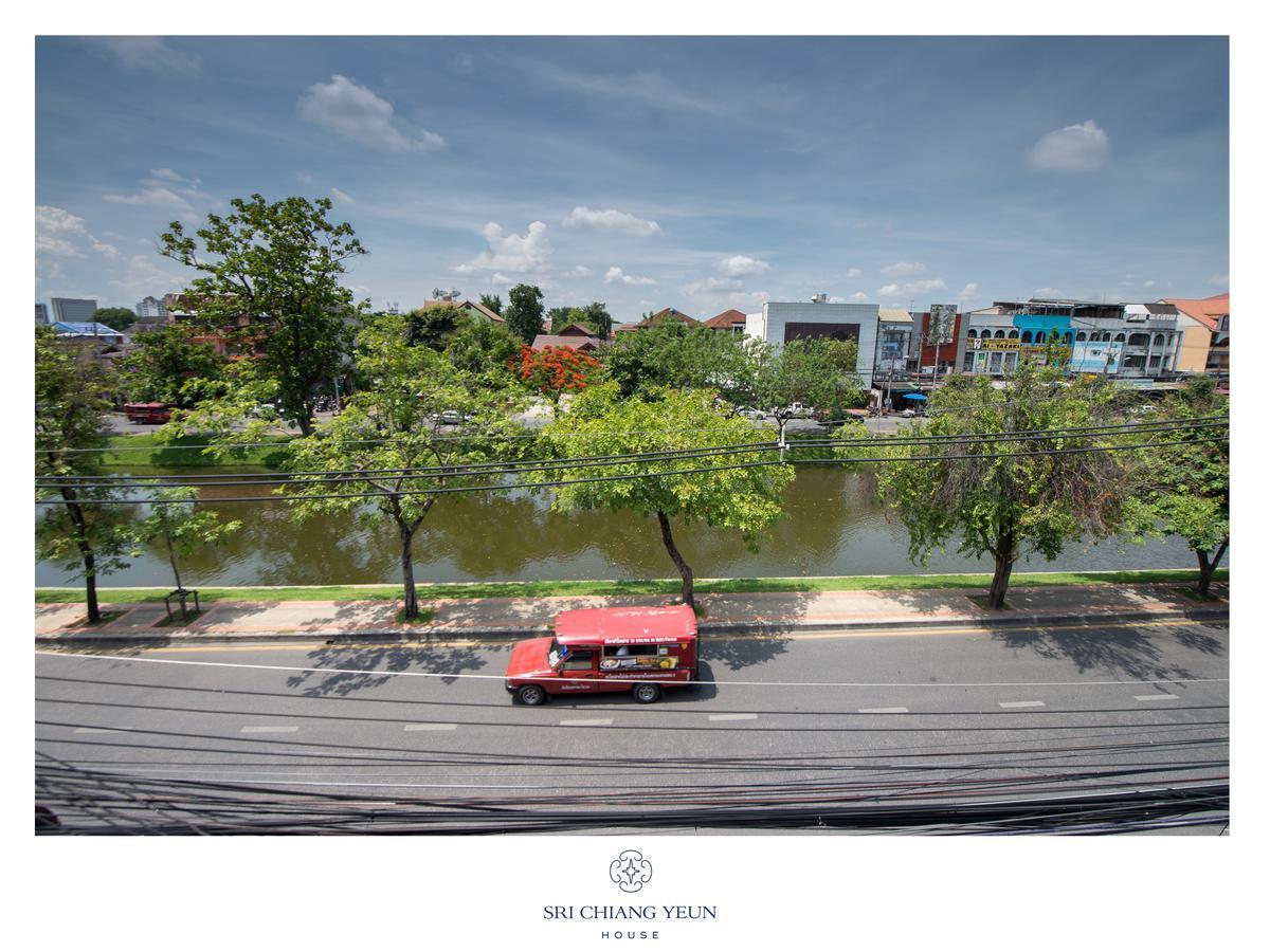 Sri Chiang Yeun House Hotel Chiang Mai Bagian luar foto