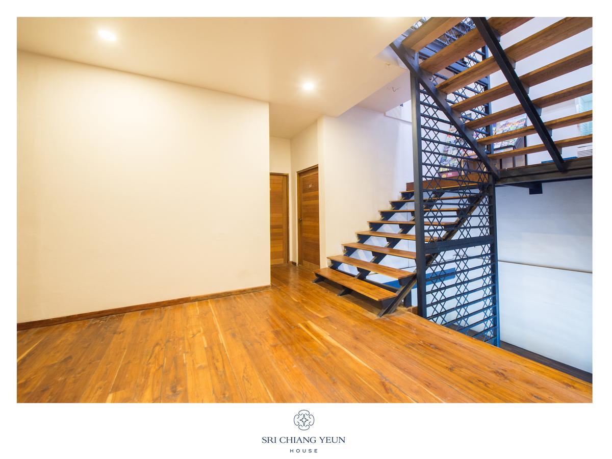 Sri Chiang Yeun House Hotel Chiang Mai Bagian luar foto