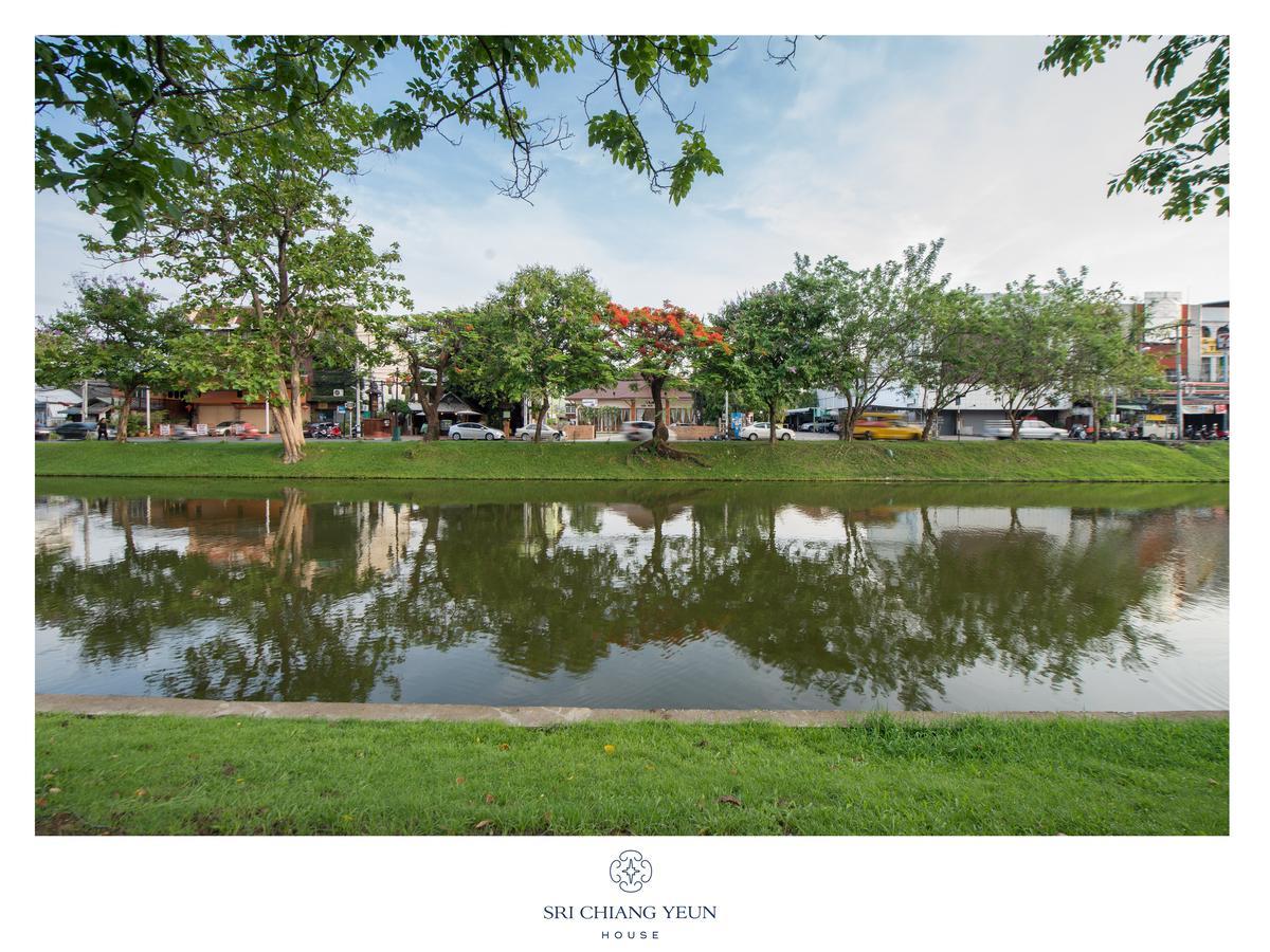 Sri Chiang Yeun House Hotel Chiang Mai Bagian luar foto