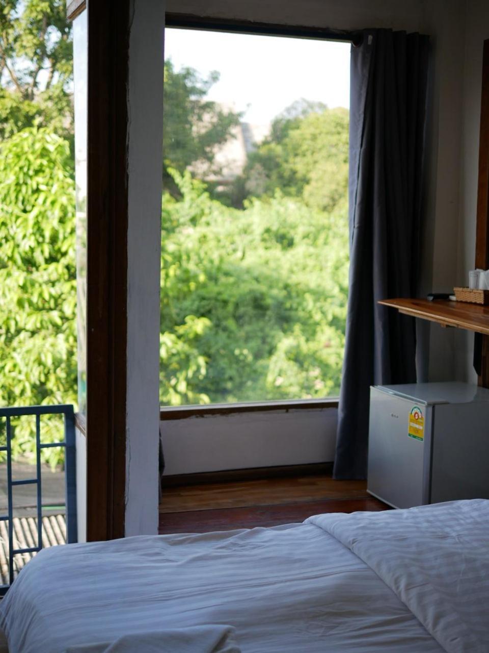 Sri Chiang Yeun House Hotel Chiang Mai Bagian luar foto